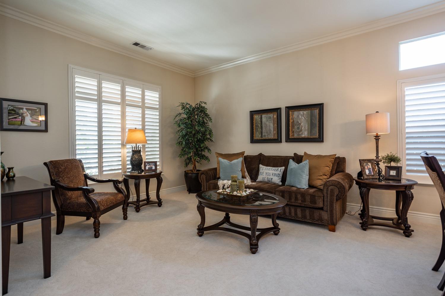 Detail Gallery Image 11 of 52 For 4324 Alsace Ln, Modesto,  CA 95356 - 4 Beds | 2 Baths