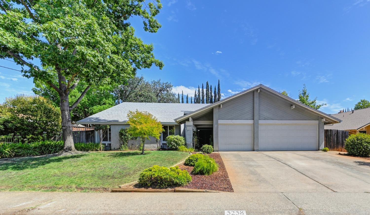 Detail Gallery Image 1 of 1 For 5258 Dredger Way, Orangevale,  CA 95662 - 4 Beds | 2 Baths