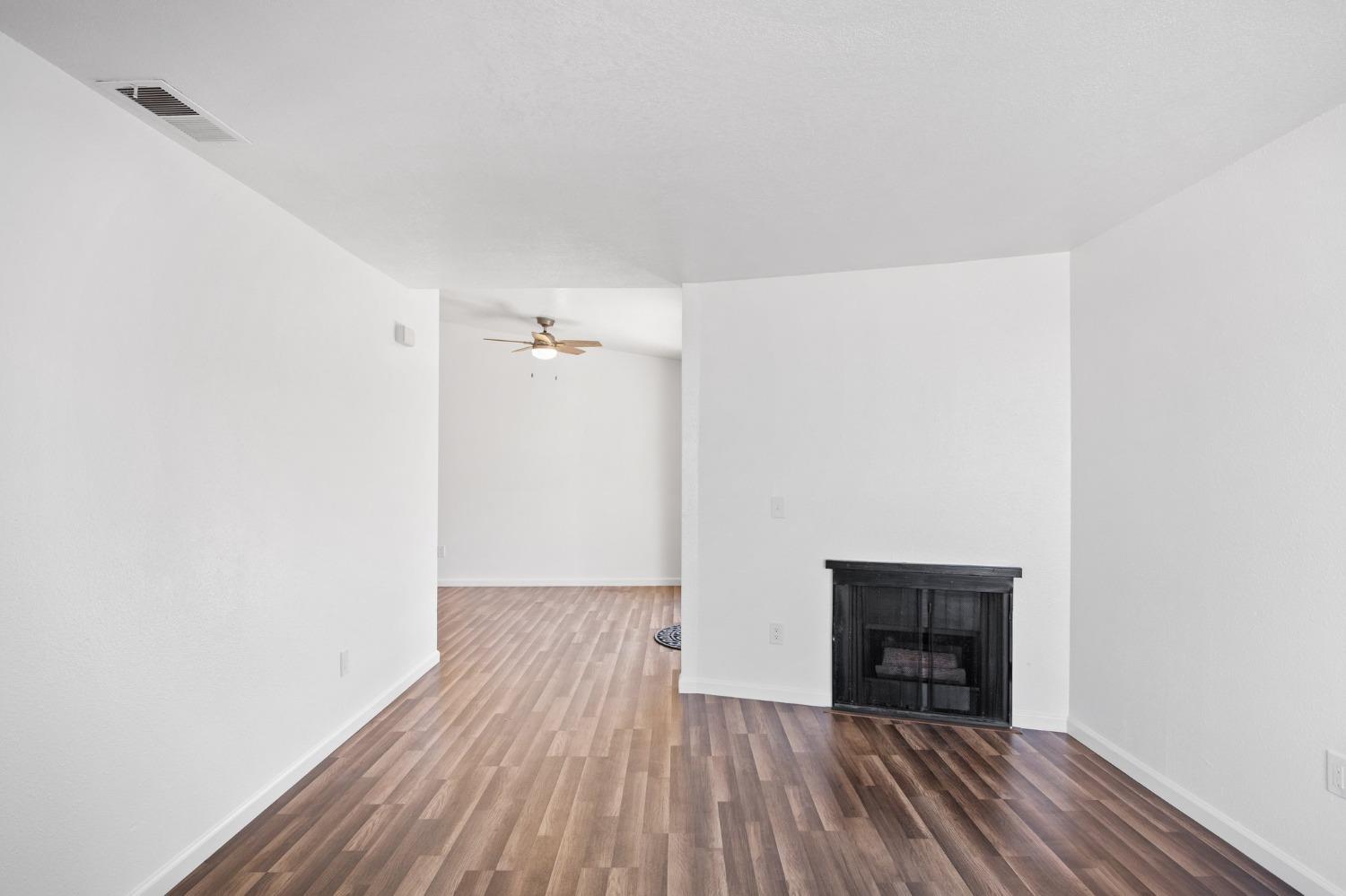 Detail Gallery Image 14 of 38 For 1394 Pajaro Ave #20,  Manteca,  CA 95336 - 2 Beds | 2 Baths