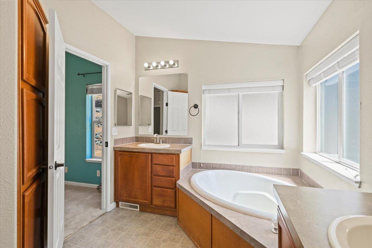 Detail Gallery Image 24 of 51 For 17603 Candlewood Ct, Penn Valley,  CA 95946 - 4 Beds | 2 Baths