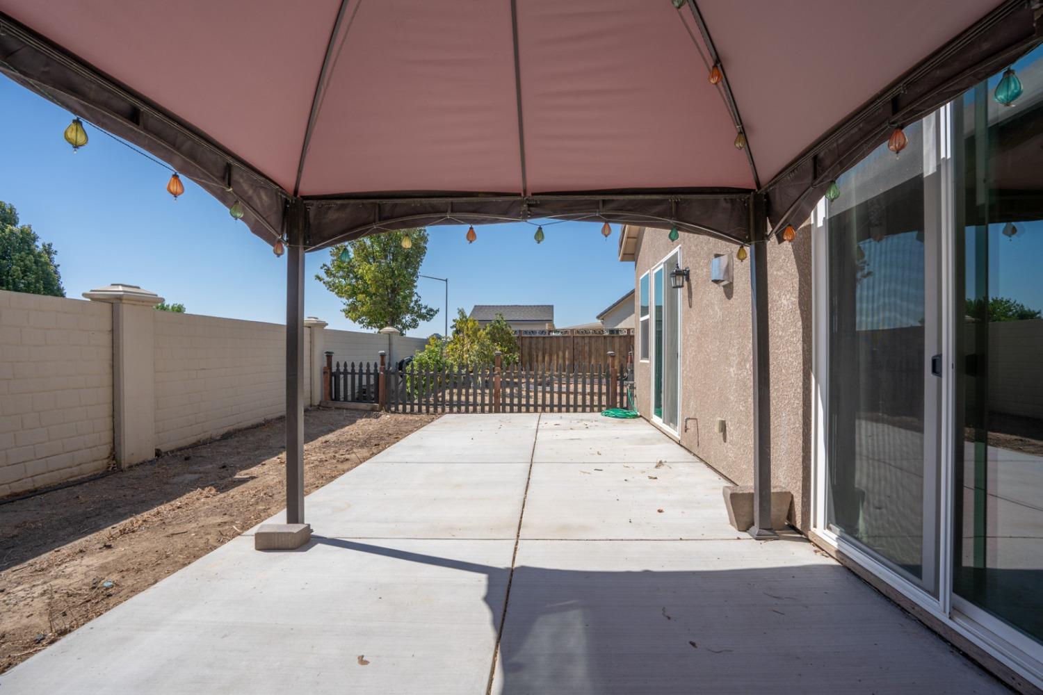 Chert Court, Los Banos, California image 30