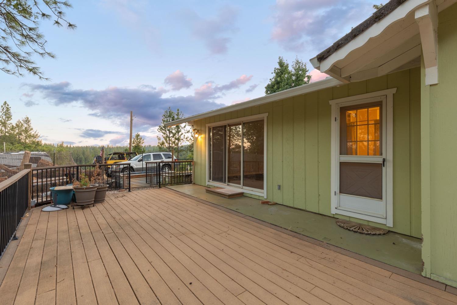 Detail Gallery Image 21 of 30 For 313 Scenic Knoll Ct, Colfax,  CA 95713 - 3 Beds | 2 Baths