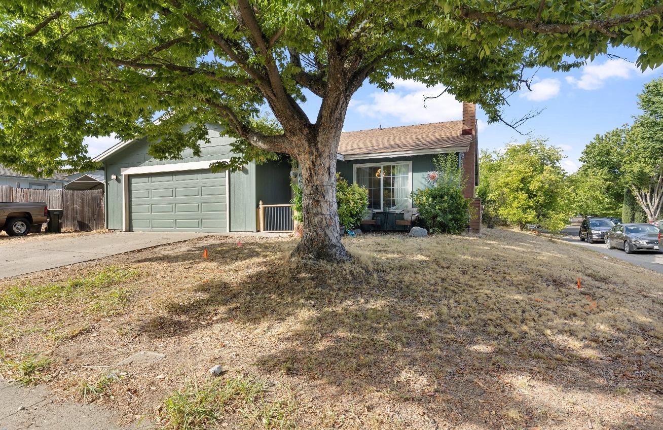 Detail Gallery Image 1 of 20 For 6678 Weatherby Way, Sacramento,  CA 95842 - 4 Beds | 2 Baths