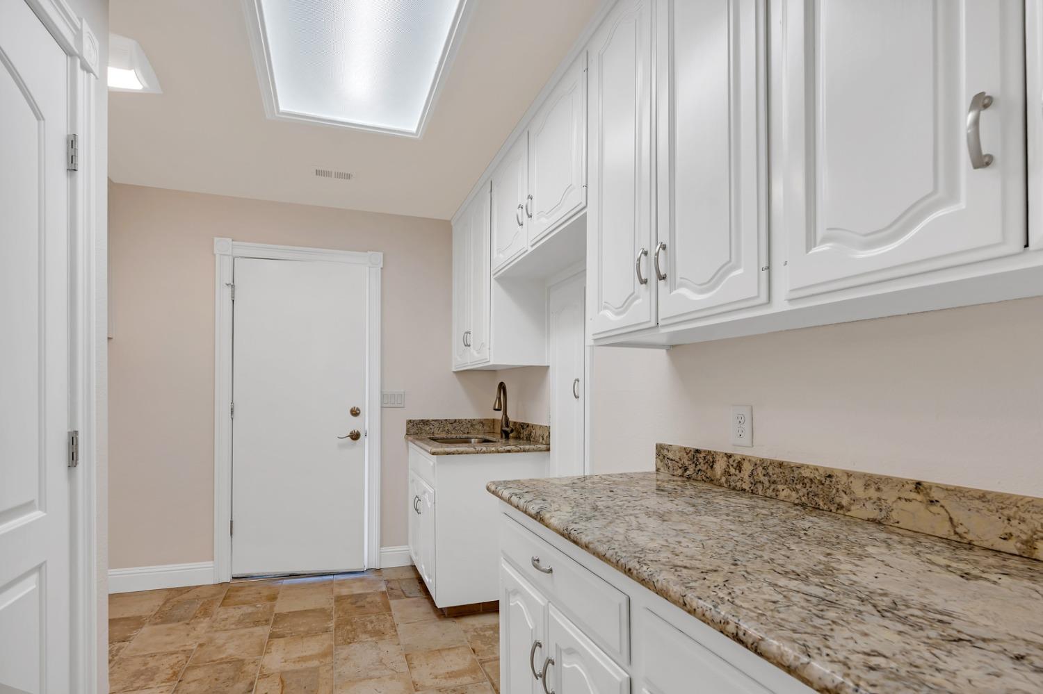 Crescent Drive, Los Banos, California image 36
