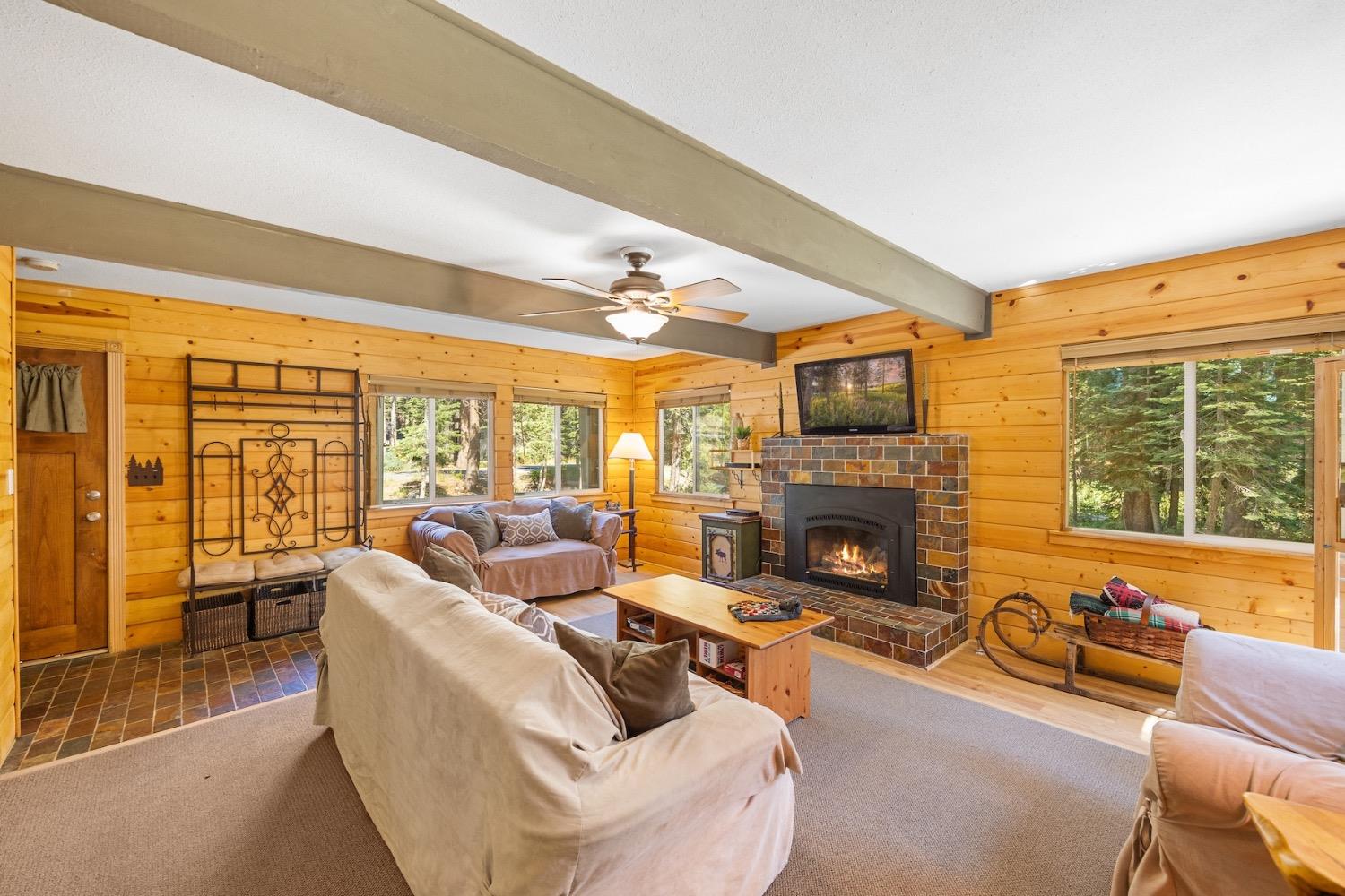 Detail Gallery Image 9 of 42 For 51035 Conifer Dr, Soda Springs,  CA 95728 - 3 Beds | 1/1 Baths