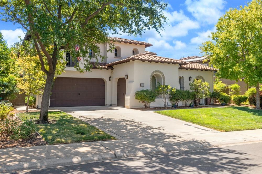 Detail Gallery Image 2 of 83 For 3516 Leonardo Way, El Dorado Hills,  CA 95762 - 4 Beds | 3/1 Baths