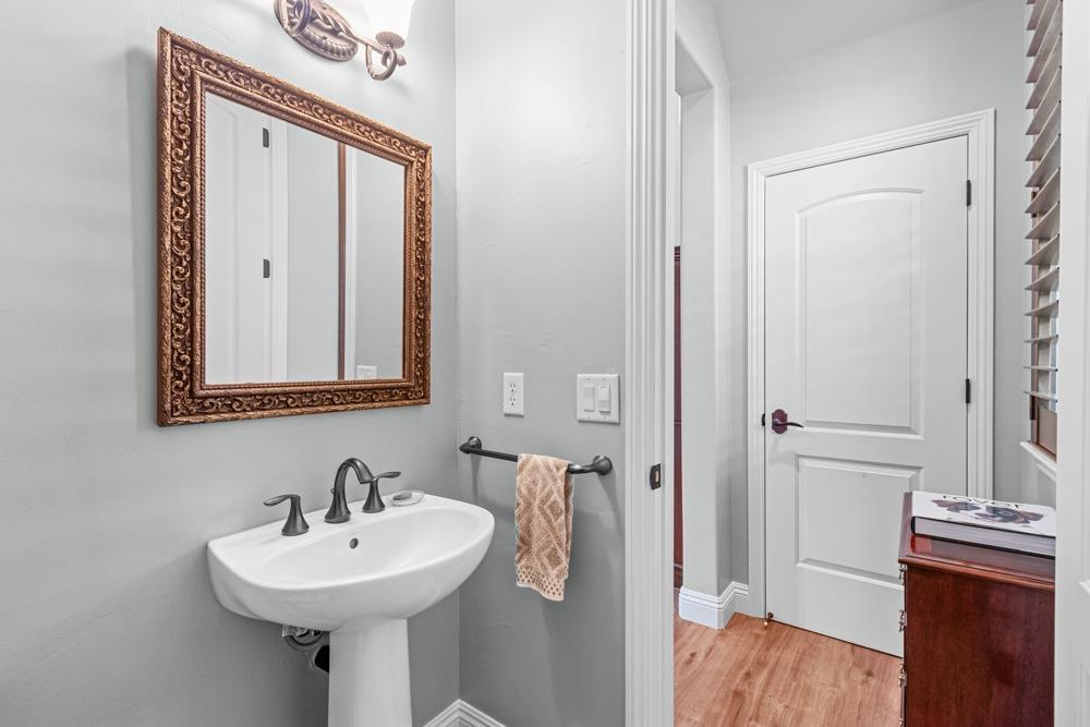 Detail Gallery Image 11 of 83 For 3516 Leonardo Way, El Dorado Hills,  CA 95762 - 4 Beds | 3/1 Baths