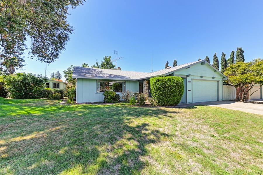 Trajan Drive, Orangevale, California image 2