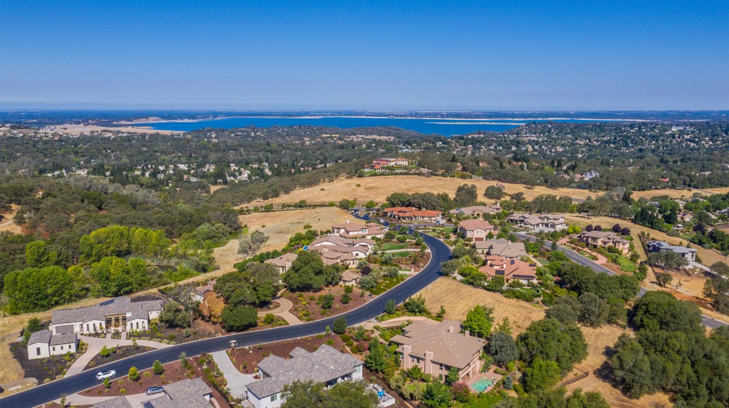 Detail Gallery Image 9 of 11 For 4910 Greyson Creek Dr, El Dorado Hills,  CA 95762 - – Beds | – Baths