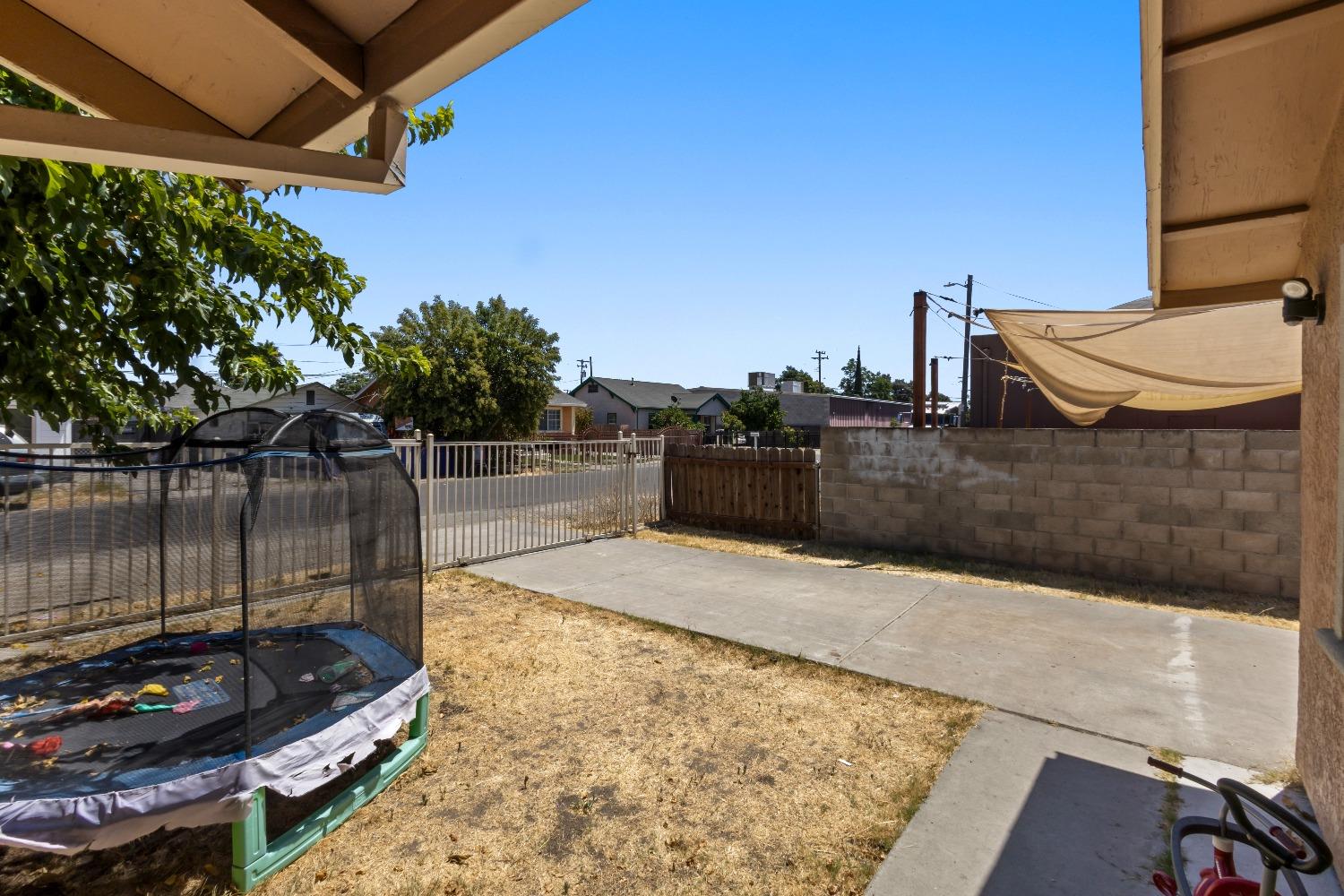 Detail Gallery Image 76 of 98 For 1949 Sunset Ave, Stockton,  CA 95205 - 2 Beds | 1 Baths