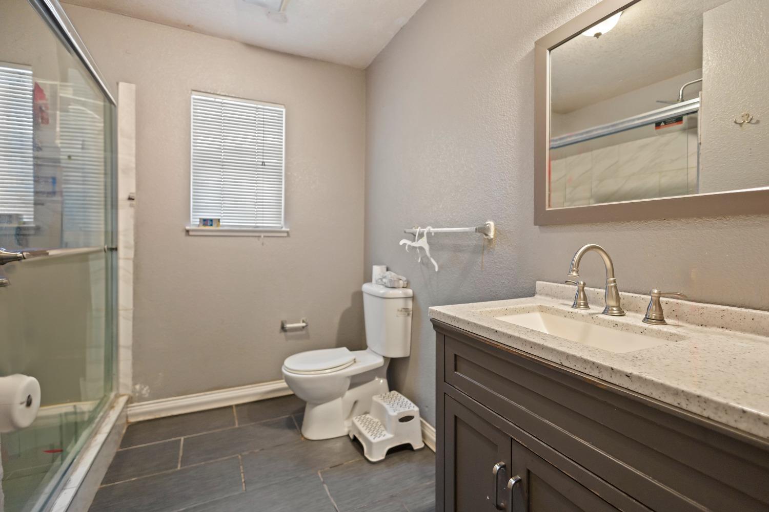 Detail Gallery Image 17 of 98 For 1949 Sunset Ave, Stockton,  CA 95205 - 2 Beds | 1 Baths