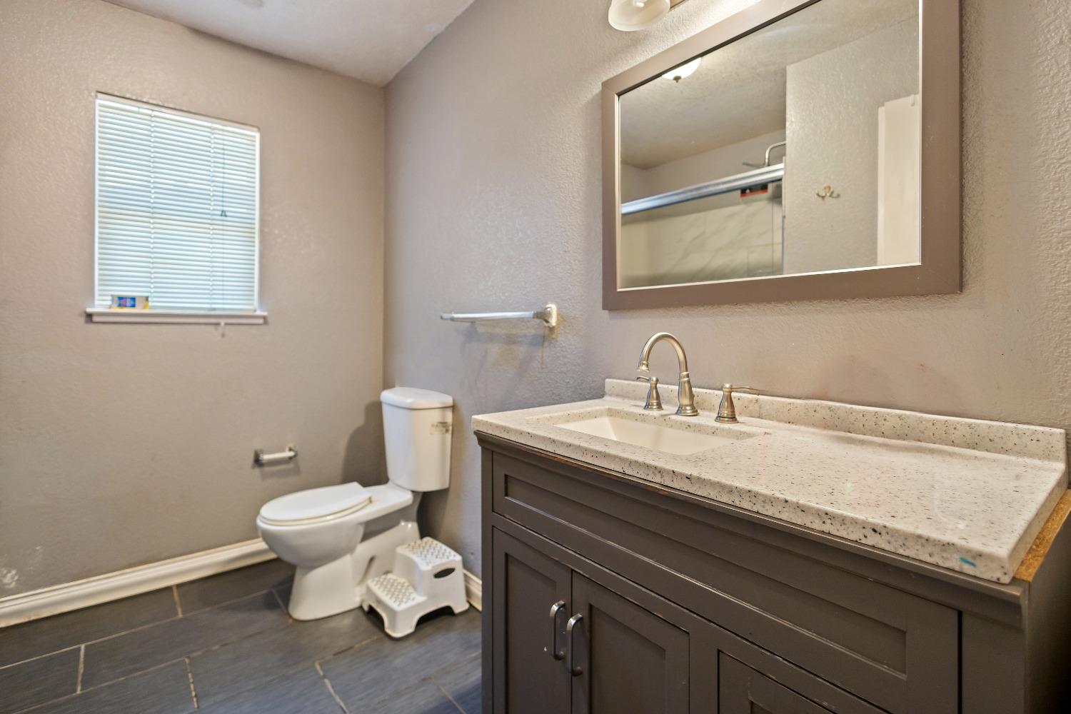 Detail Gallery Image 18 of 98 For 1949 Sunset Ave, Stockton,  CA 95205 - 2 Beds | 1 Baths