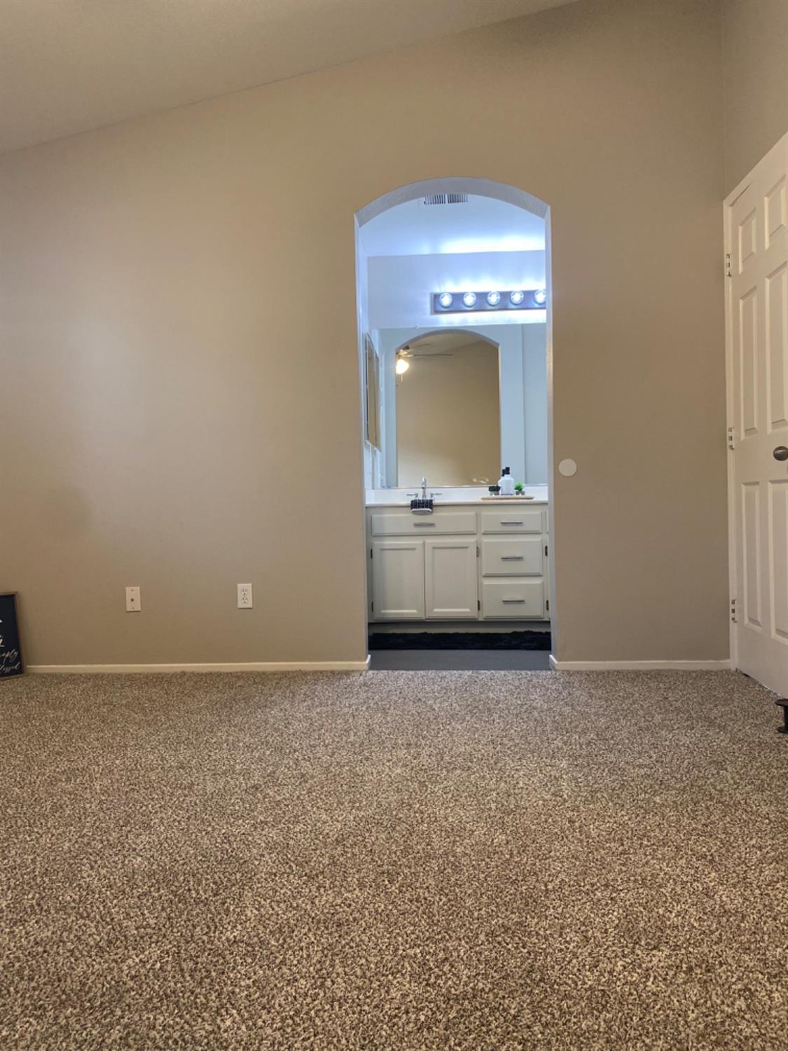 Detail Gallery Image 13 of 30 For 1886 Hogan Ct, Stockton,  CA 95206 - 3 Beds | 2 Baths