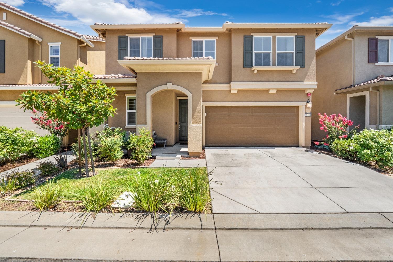 Detail Gallery Image 1 of 36 For 10764 Rovigo Way, Stockton,  CA 95209 - 3 Beds | 2/1 Baths