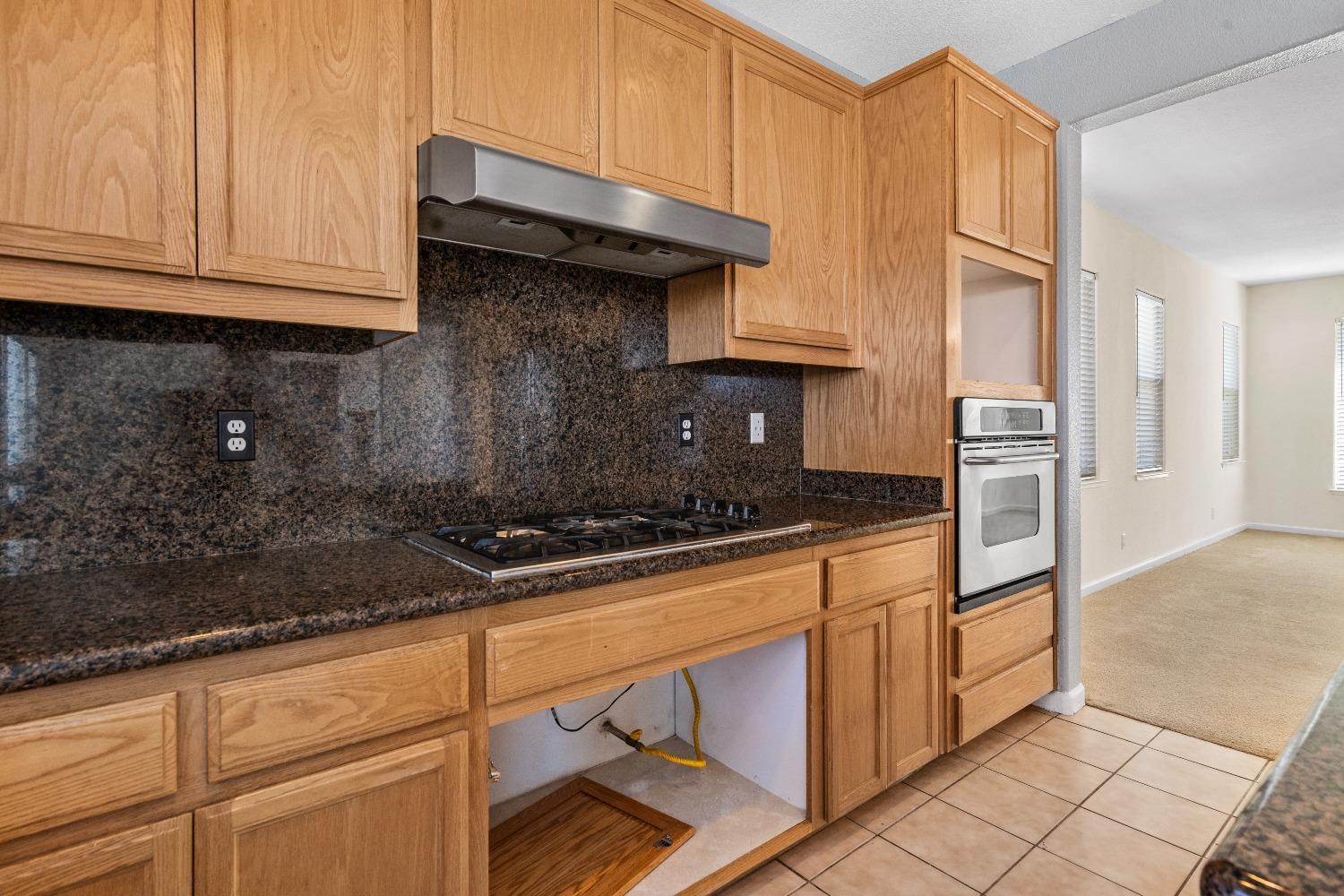 Honeybell Street, Los Banos, California image 15