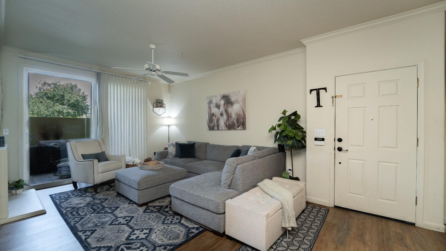 Detail Gallery Image 6 of 19 For 1360 Shady Lane #814,  Turlock,  CA 95382 - 3 Beds | 2 Baths