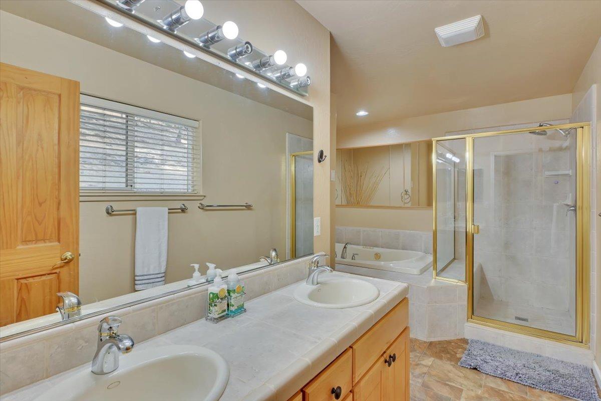 Detail Gallery Image 19 of 32 For 13820 Gold Country Dr, Penn Valley,  CA 95946 - 3 Beds | 2 Baths