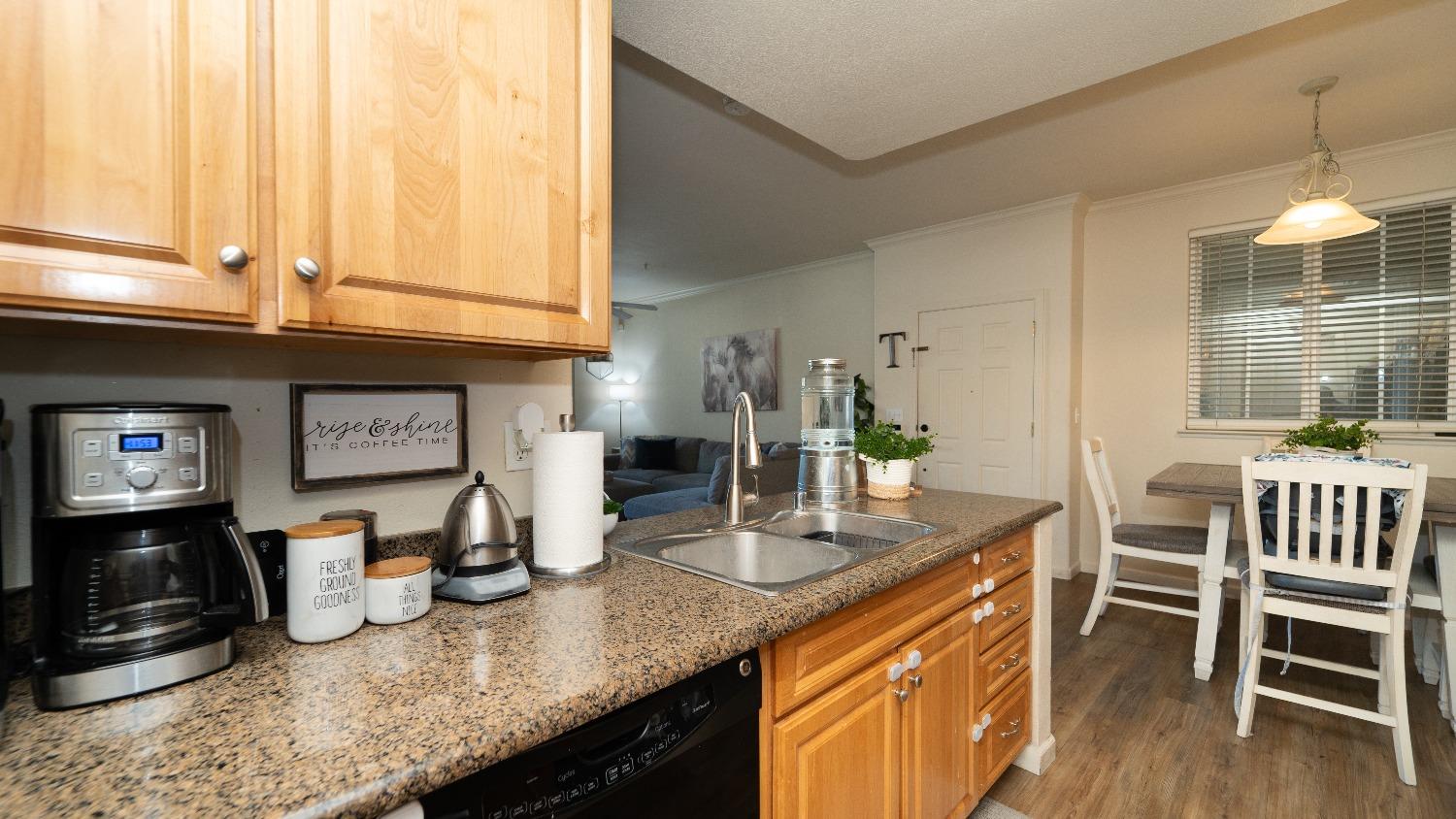 Detail Gallery Image 9 of 19 For 1360 Shady Lane #814,  Turlock,  CA 95382 - 3 Beds | 2 Baths