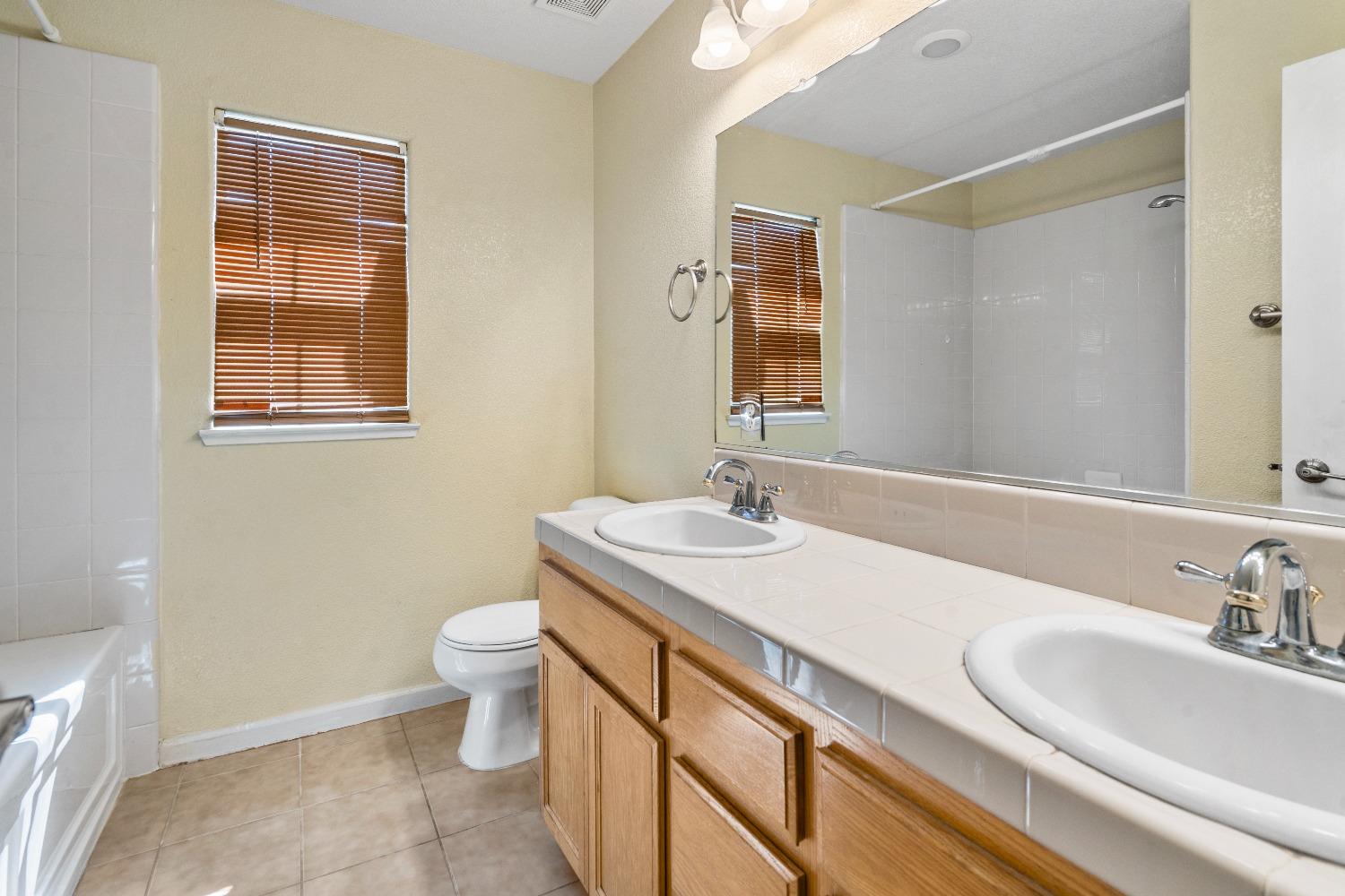 Honeybell Street, Los Banos, California image 30