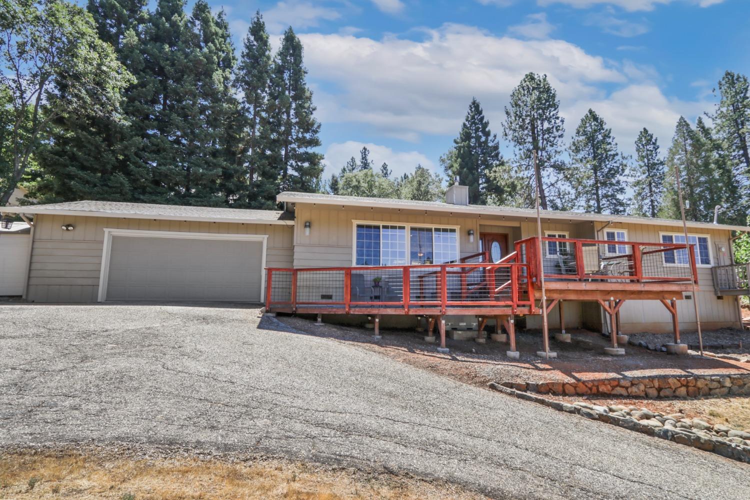 Detail Gallery Image 2 of 53 For 16465 Norlene Way, Grass Valley,  CA 95949 - 3 Beds | 2 Baths