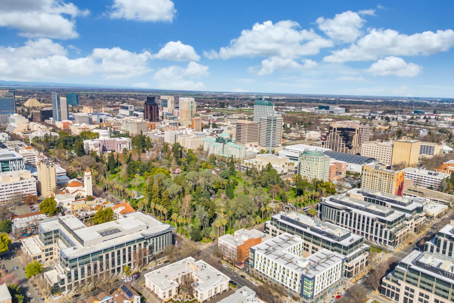 Detail Gallery Image 63 of 65 For 1818 L St #812,  Sacramento,  CA 95811 - 2 Beds | 2 Baths