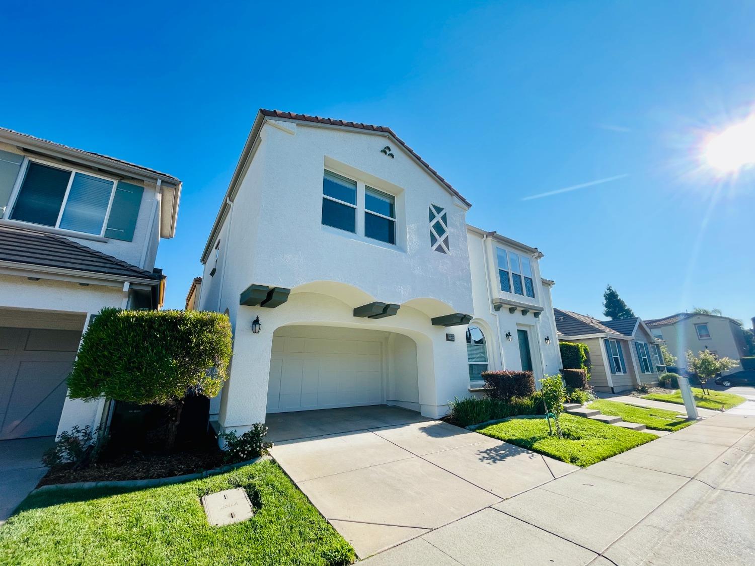 Detail Gallery Image 3 of 45 For 11833 Stoney Ridge Way, Rancho Cordova,  CA 95742 - 4 Beds | 2/1 Baths