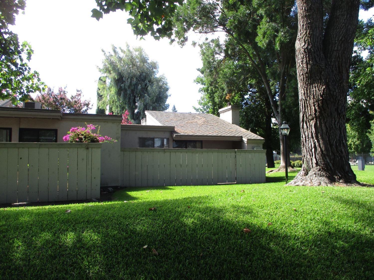 Detail Gallery Image 3 of 12 For 6752 Cumberland Pl, Stockton,  CA 95219 - 2 Beds | 1 Baths