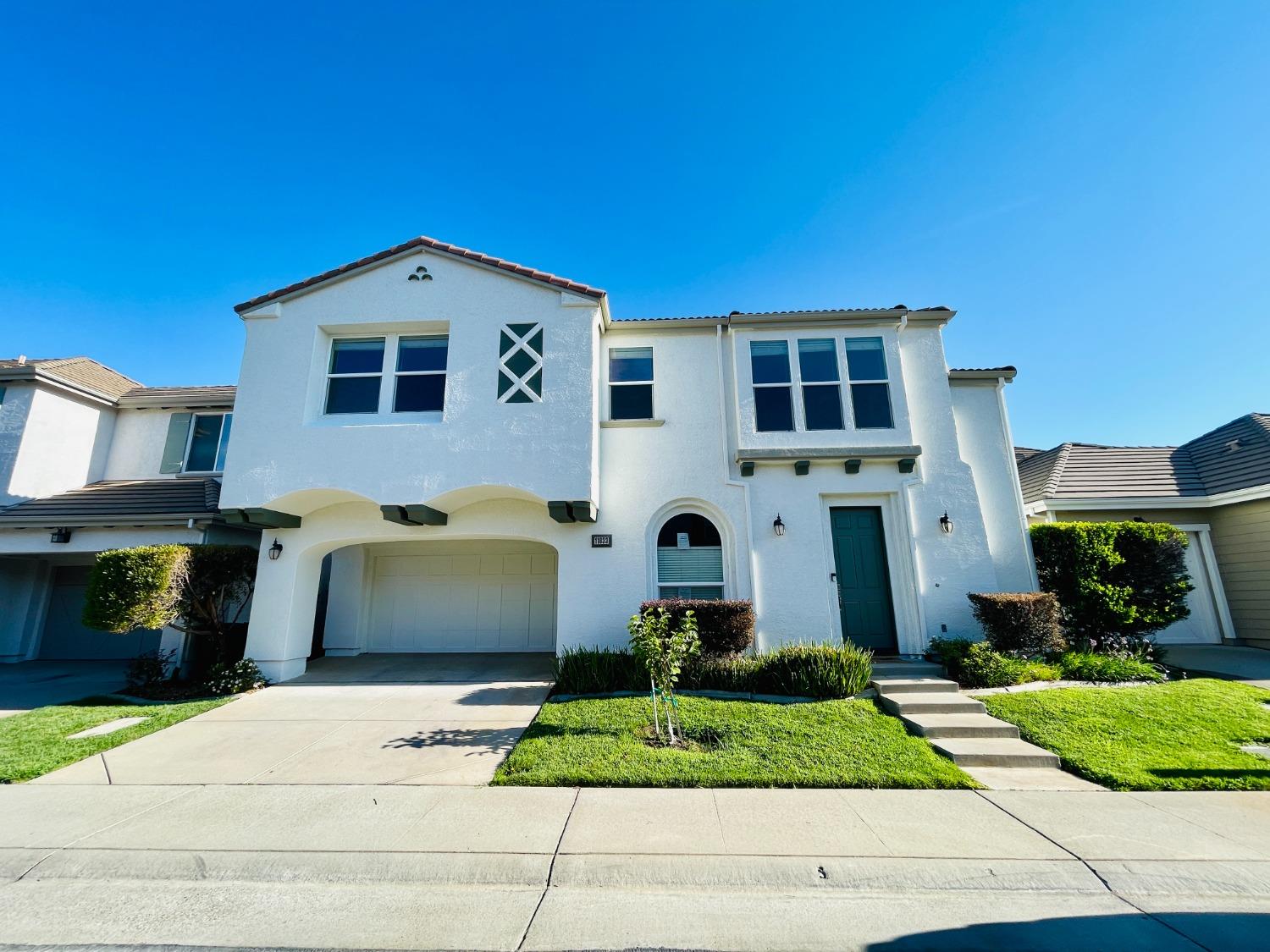 Detail Gallery Image 2 of 45 For 11833 Stoney Ridge Way, Rancho Cordova,  CA 95742 - 4 Beds | 2/1 Baths