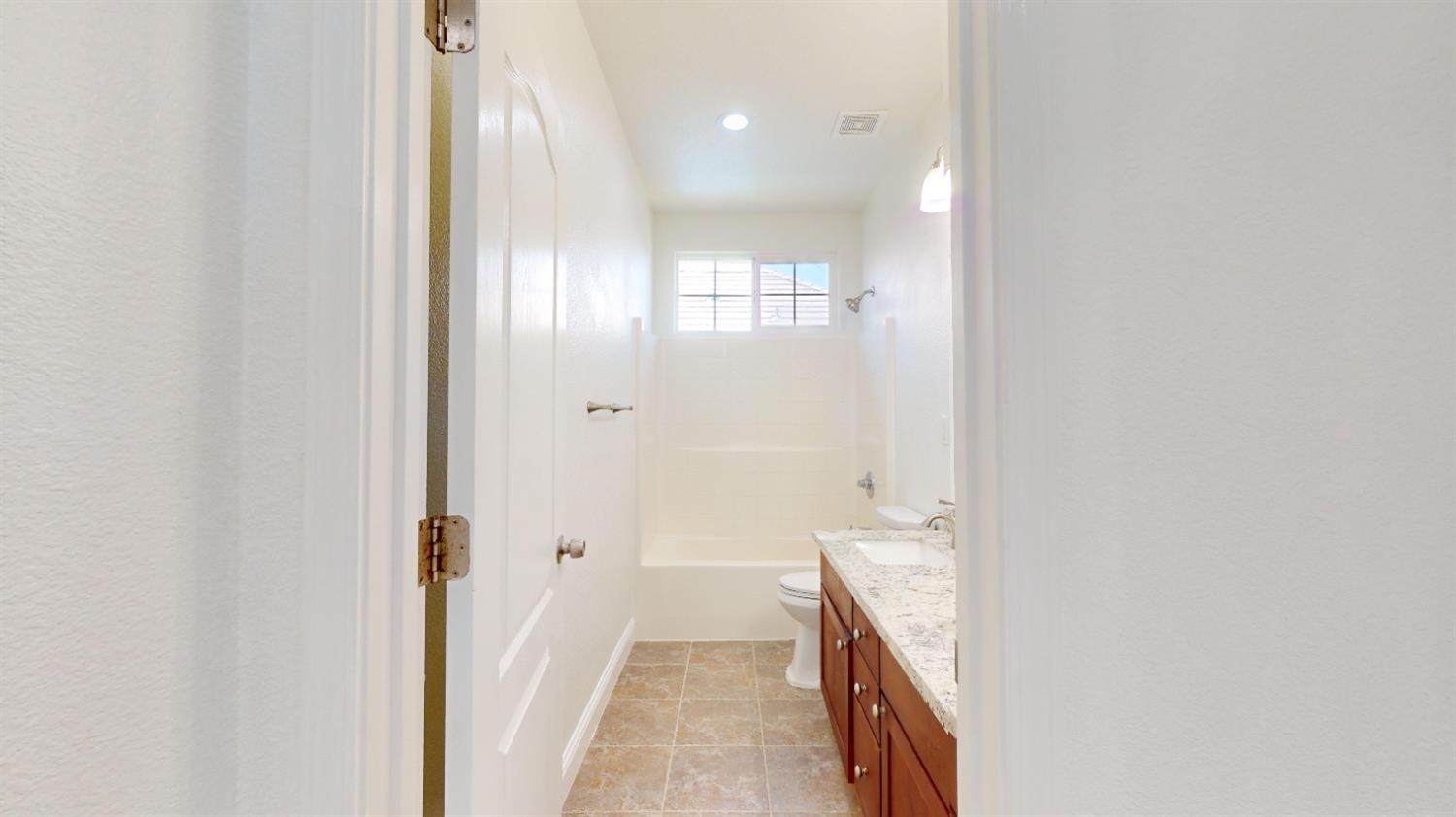 Detail Gallery Image 26 of 55 For 17305 S Evening Breeze Ln, Lathrop,  CA 95330 - 4 Beds | 2/1 Baths