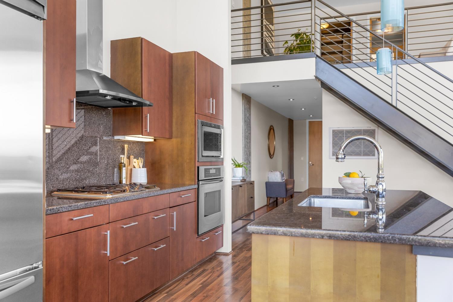 Detail Gallery Image 13 of 65 For 1818 L St #812,  Sacramento,  CA 95811 - 2 Beds | 2 Baths