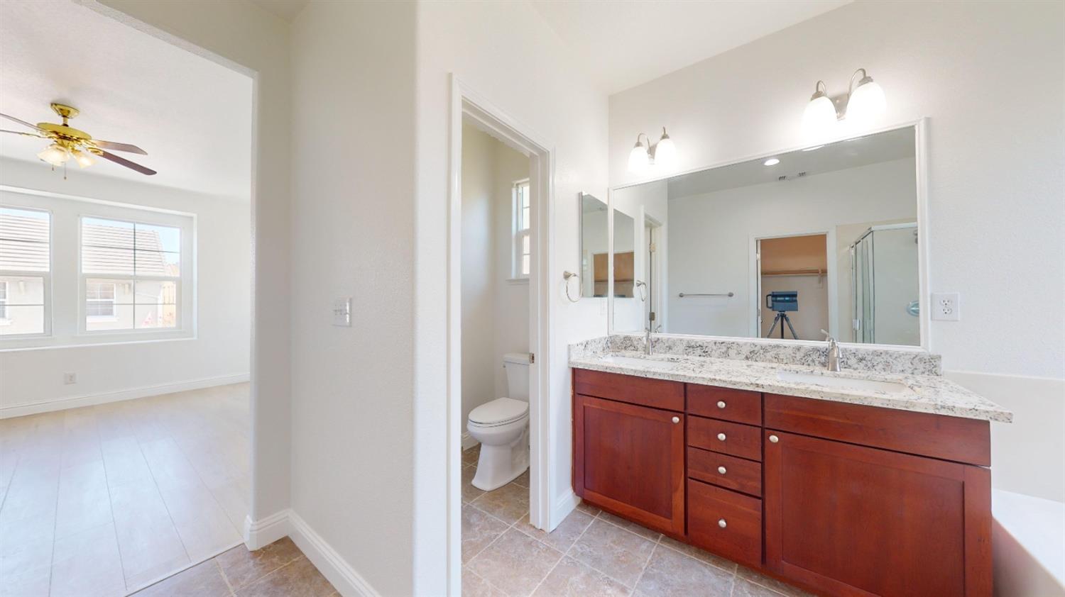 Detail Gallery Image 45 of 55 For 17305 S Evening Breeze Ln, Lathrop,  CA 95330 - 4 Beds | 2/1 Baths