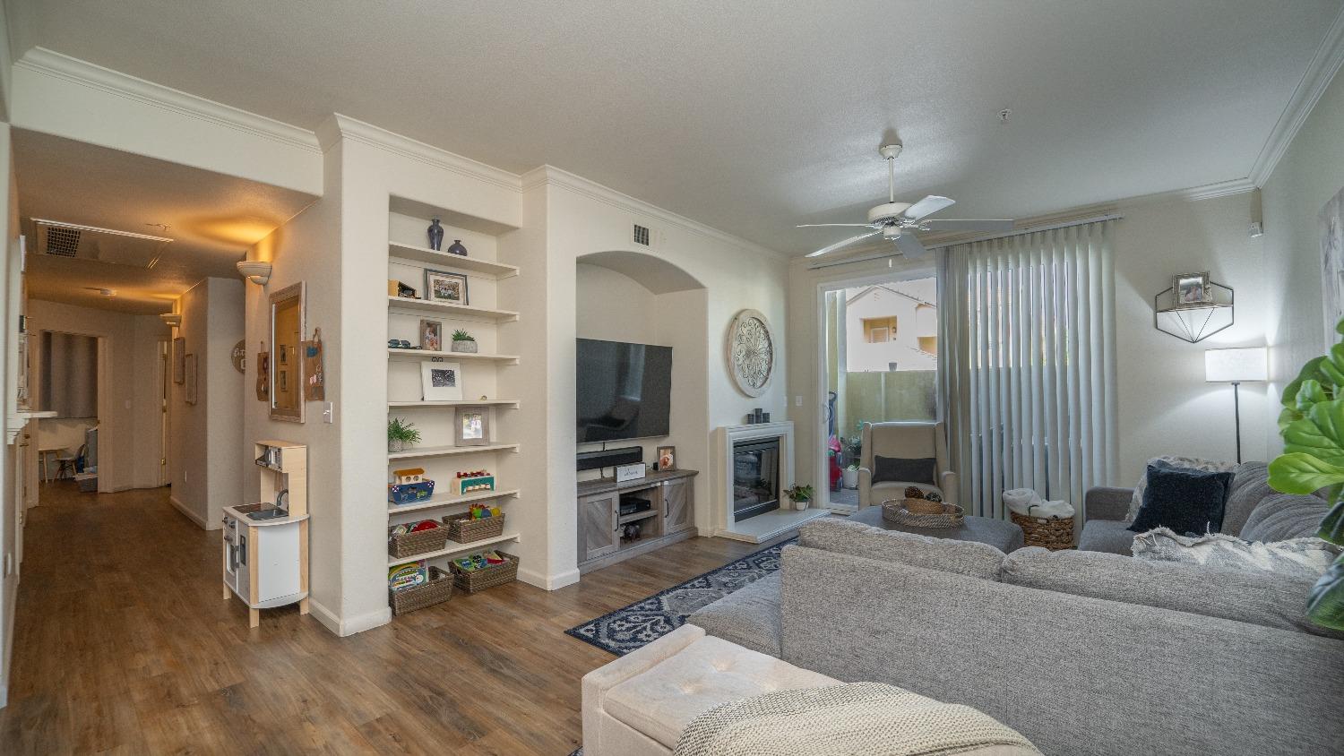 Detail Gallery Image 8 of 19 For 1360 Shady Lane #814,  Turlock,  CA 95382 - 3 Beds | 2 Baths