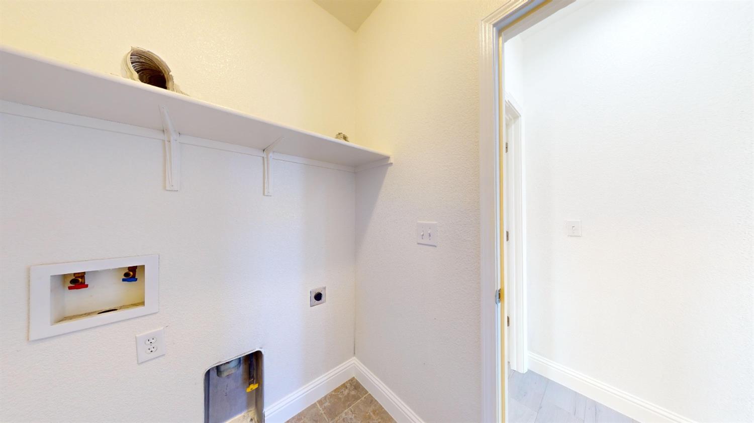 Detail Gallery Image 34 of 55 For 17305 S Evening Breeze Ln, Lathrop,  CA 95330 - 4 Beds | 2/1 Baths