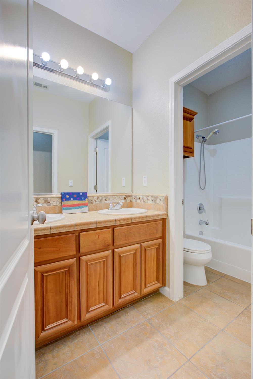 Detail Gallery Image 16 of 49 For 749 Newton Ct, Merced,  CA 95348 - 4 Beds | 2 Baths