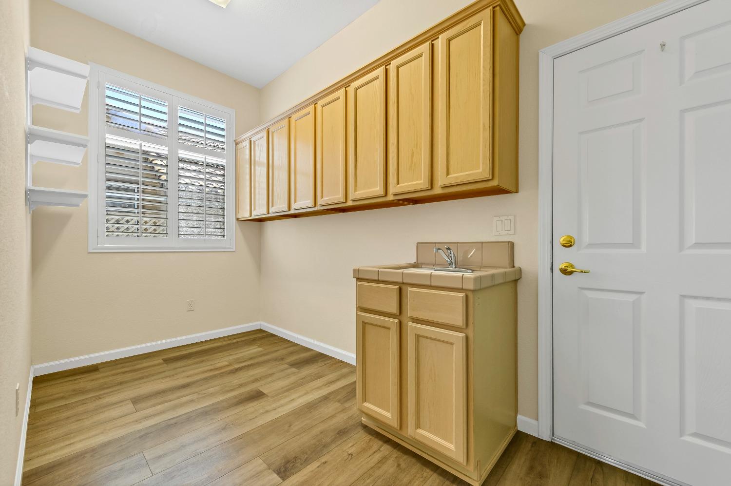 Detail Gallery Image 20 of 38 For 808 Dragonfly Ct, Roseville,  CA 95747 - 3 Beds | 2/1 Baths