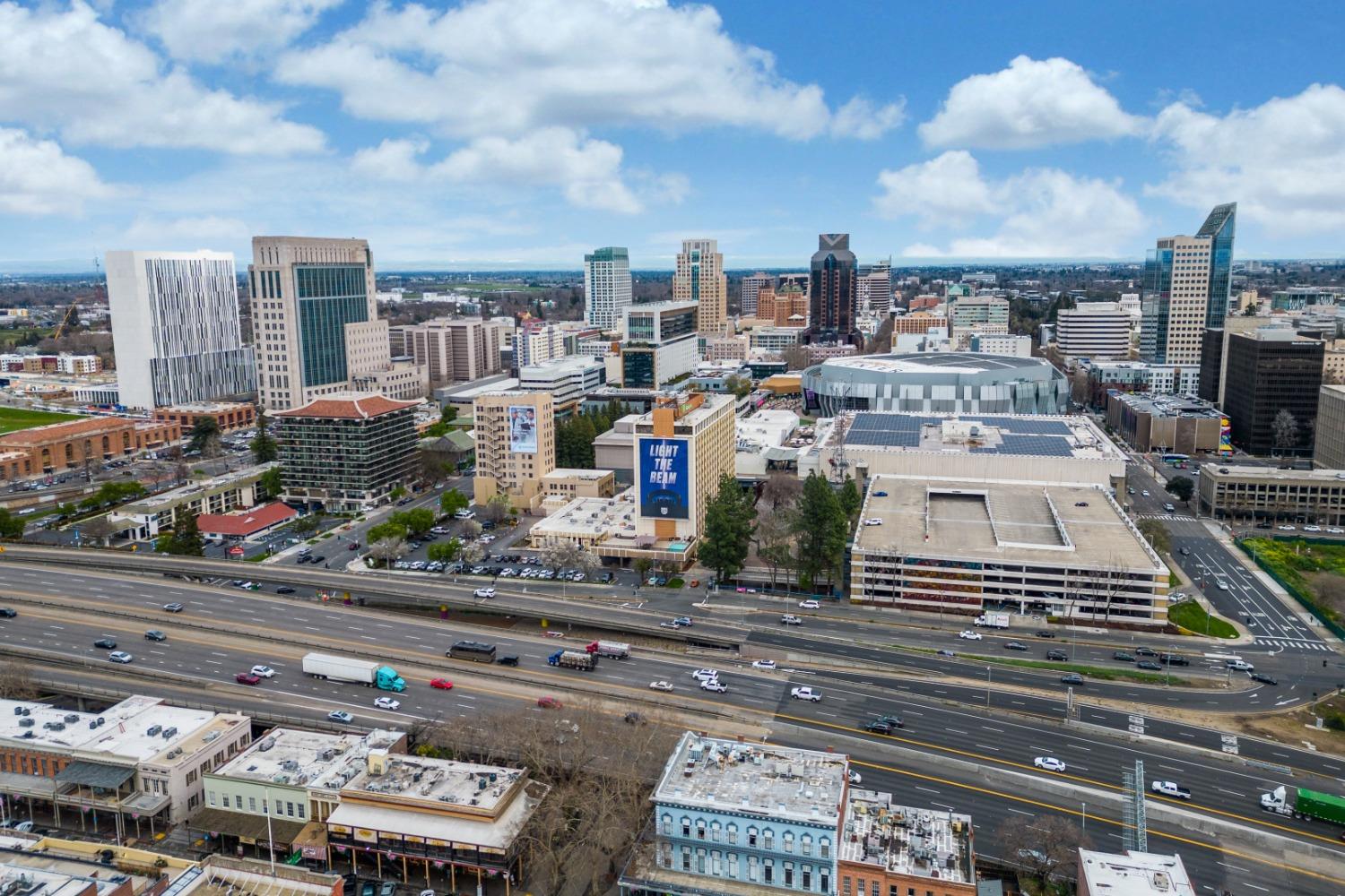 Detail Gallery Image 61 of 65 For 1818 L St #812,  Sacramento,  CA 95811 - 2 Beds | 2 Baths