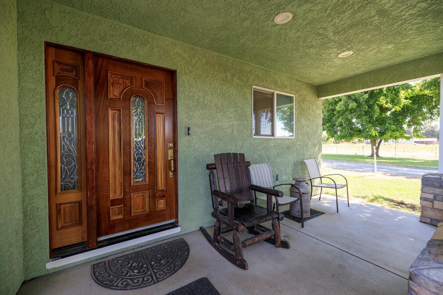 Detail Gallery Image 5 of 72 For 14367 Henry Rd, Oakdale,  CA 95361 - 4 Beds | 2 Baths