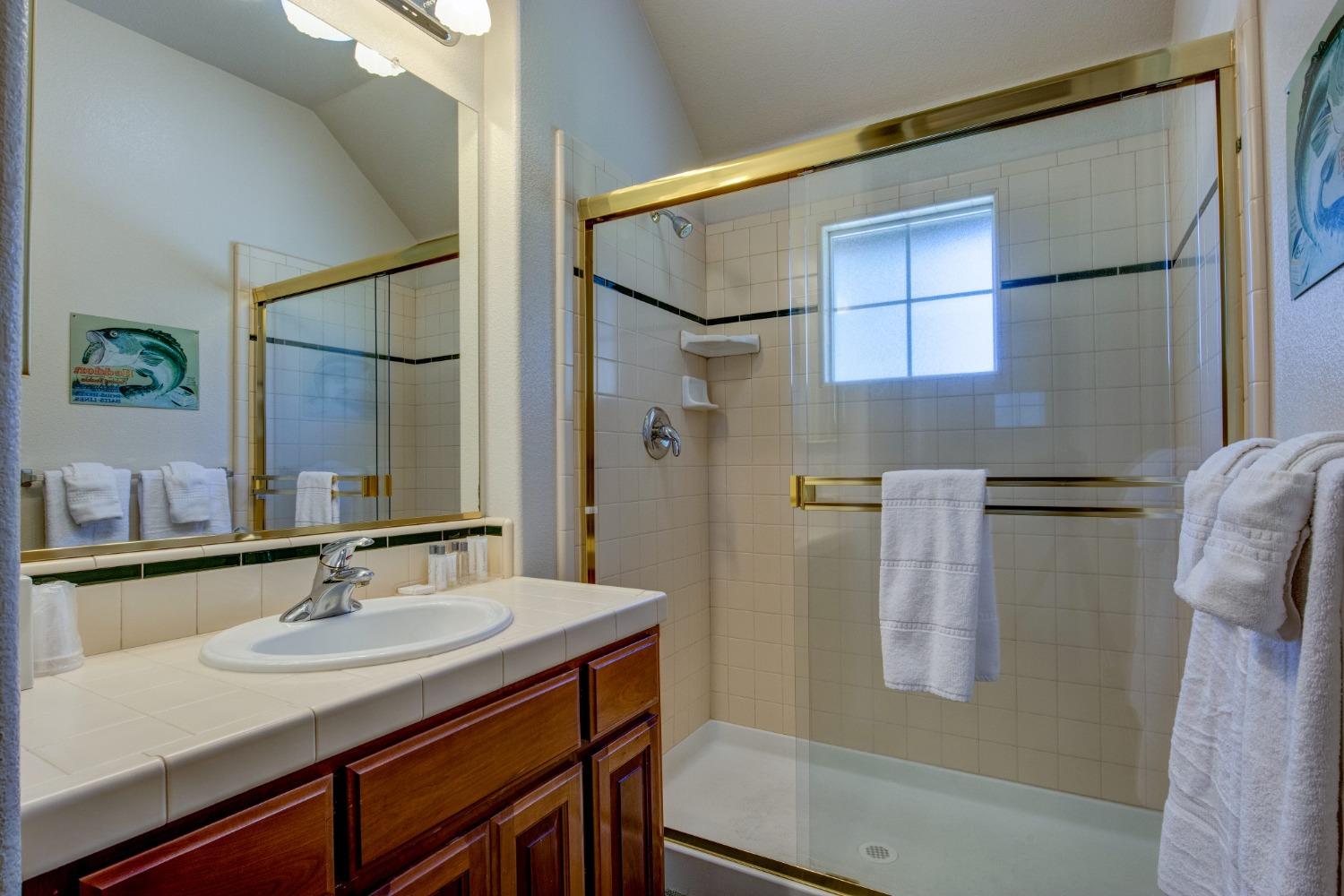 Detail Gallery Image 13 of 51 For 33 Quail Hollow Ln, Copperopolis,  CA 95228 - 2 Beds | 2 Baths