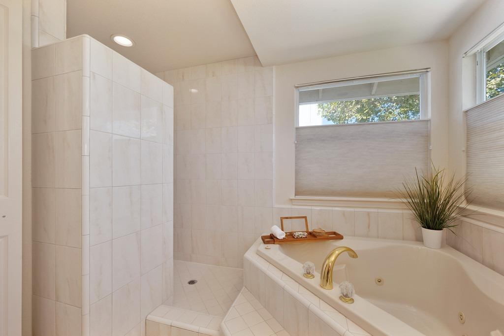 Detail Gallery Image 37 of 56 For 5233 Willow Park Ct, Carmichael,  CA 95608 - 4 Beds | 2/1 Baths