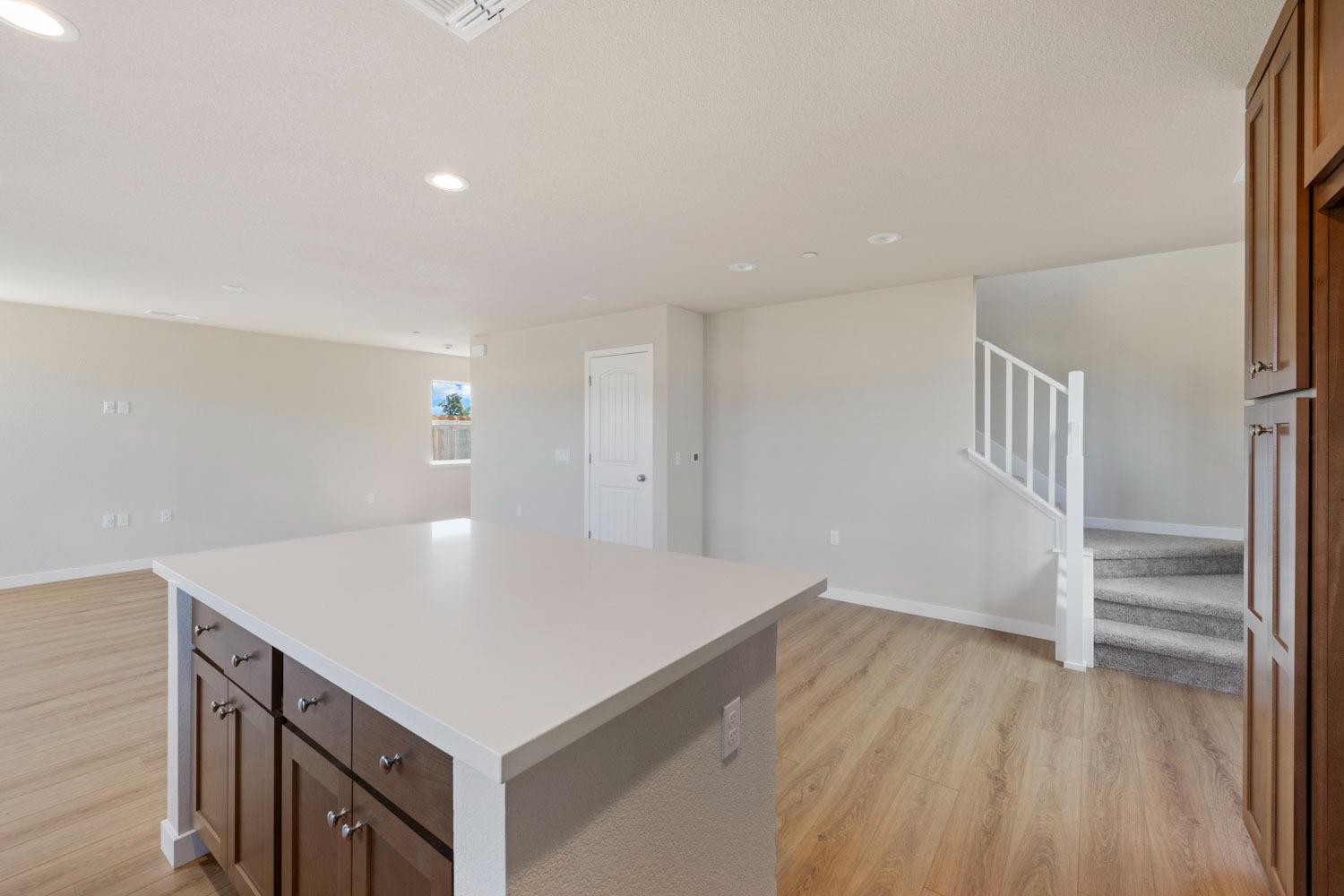 Detail Gallery Image 13 of 26 For 422 Peppercorn Dr, Turlock,  CA 95380 - 4 Beds | 2/1 Baths