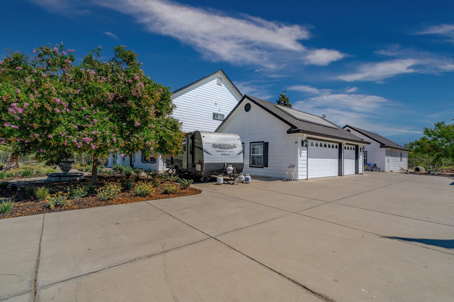 Detail Gallery Image 8 of 98 For 4714 Arena Way, Atwater,  CA 95301 - 5 Beds | 4/1 Baths