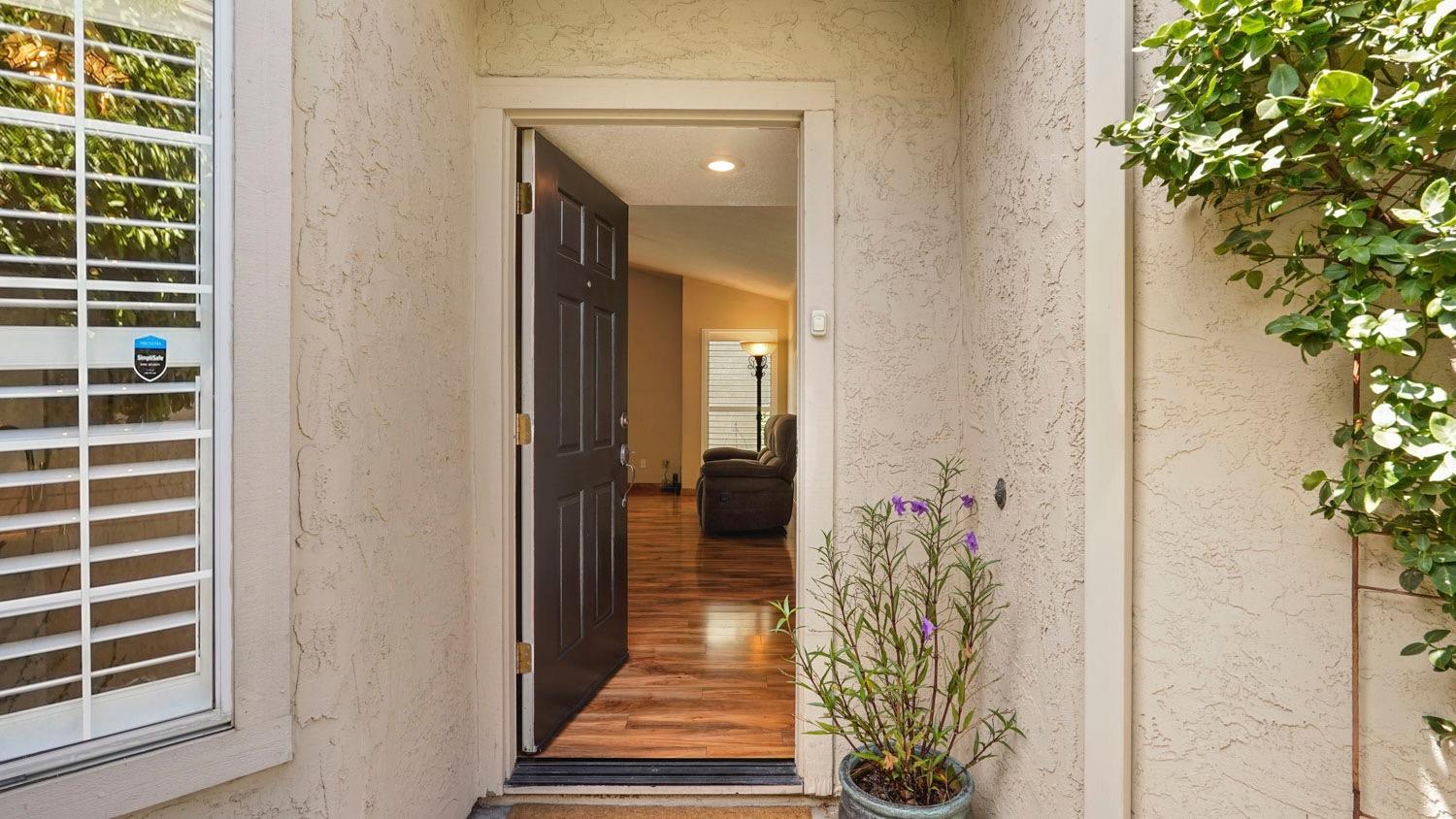 Detail Gallery Image 5 of 54 For 1109 Copper Lantern Ct, Modesto,  CA 95355 - 3 Beds | 2 Baths