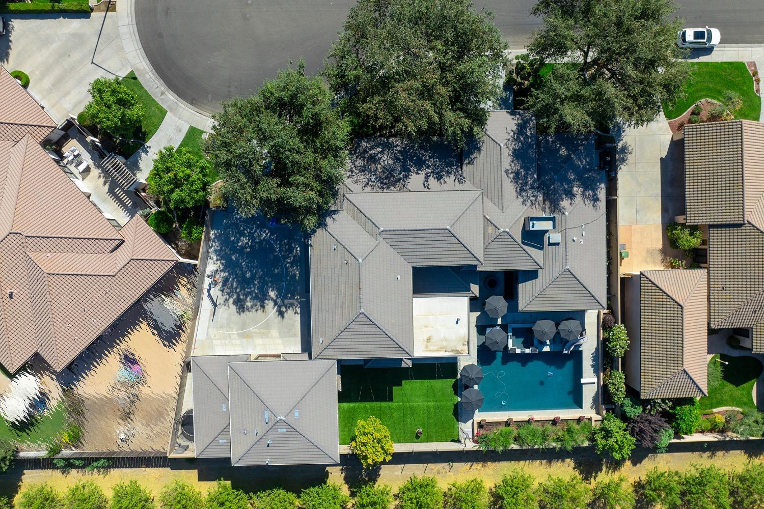 Detail Gallery Image 3 of 75 For 2715 Jeffrey Ct, Denair,  CA 95316 - 5 Beds | 4/1 Baths