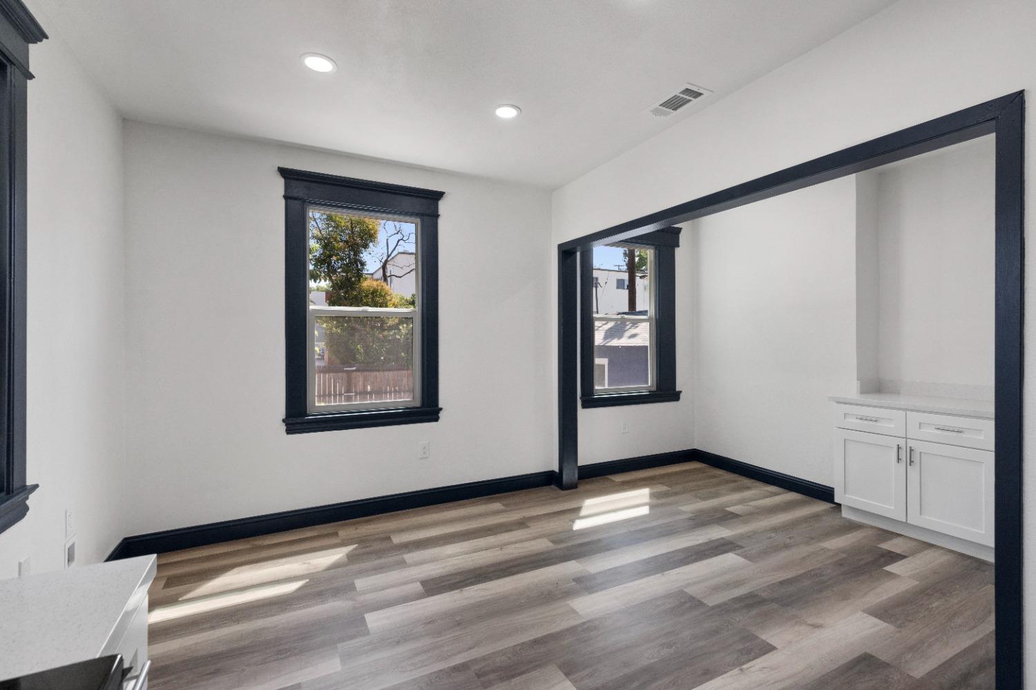 Detail Gallery Image 9 of 26 For 1024 N Monroe St, Stockton,  CA 95203 - 3 Beds | 1/1 Baths