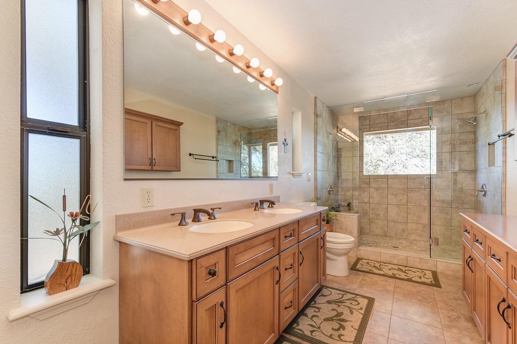 Detail Gallery Image 44 of 76 For 2220 Rycarba Ln, Cool,  CA 95614 - 3 Beds | 2/1 Baths