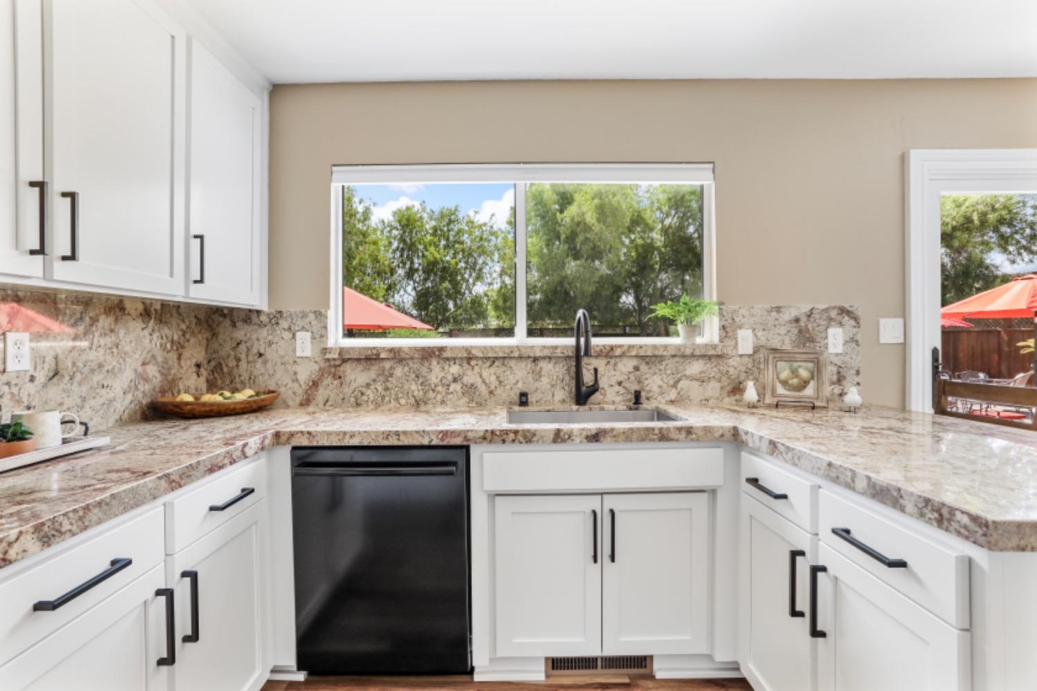 Detail Gallery Image 17 of 71 For 34776 Brichetto Ct, Tracy,  CA 95377 - 4 Beds | 2 Baths