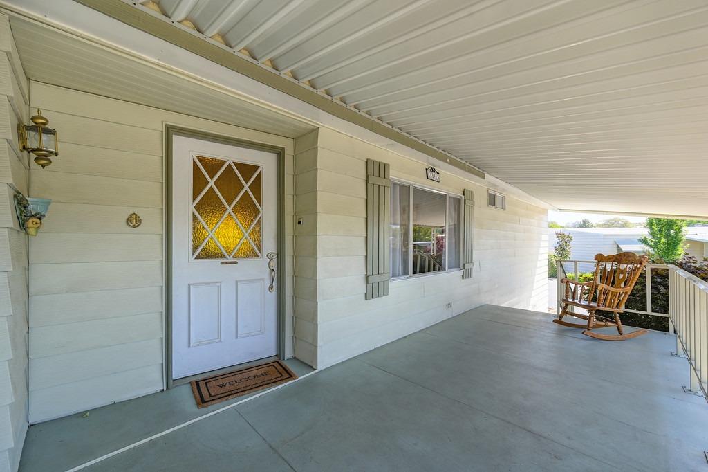 Detail Gallery Image 4 of 46 For 342 Willowood Way, Folsom,  CA 95630 - 3 Beds | 2 Baths