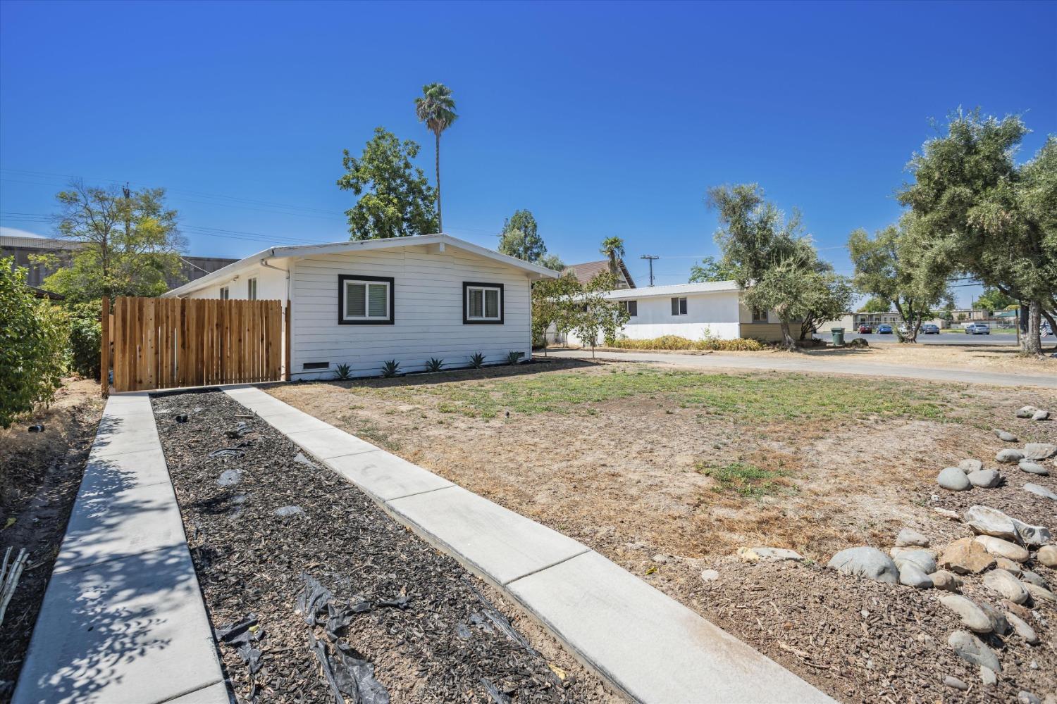 Detail Gallery Image 7 of 30 For 4104 Boone Ln, Sacramento,  CA 95821 - 3 Beds | 2 Baths