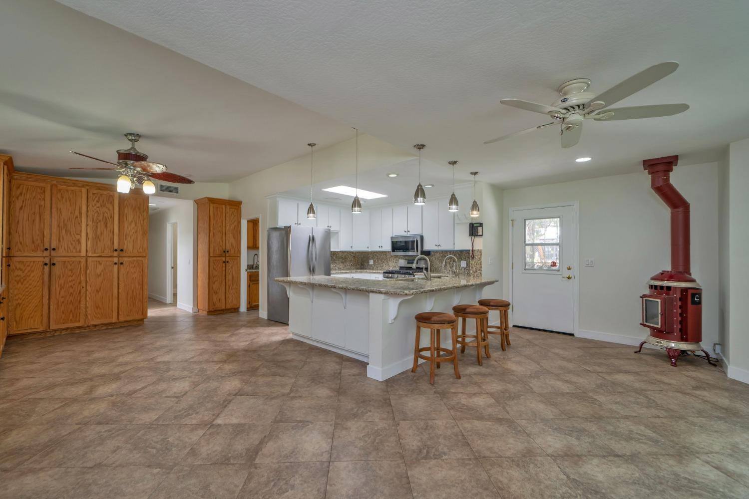 Detail Gallery Image 12 of 65 For 3001 Essurep Ct, Shingle Springs,  CA 95682 - 2 Beds | 2/1 Baths