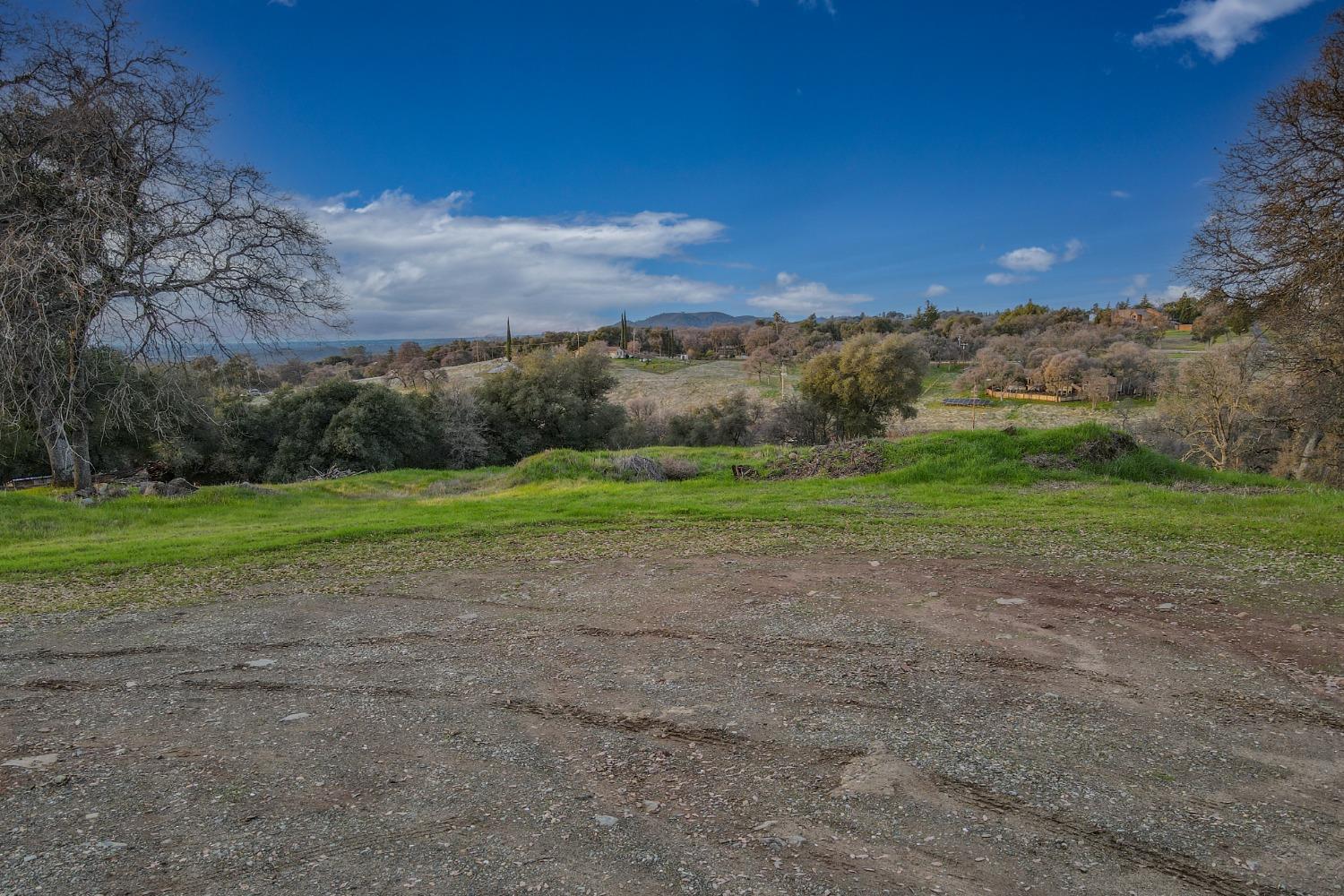 Detail Gallery Image 3 of 28 For 2147 W Green Springs Rd, El Dorado Hills,  CA 95762 - 5 Beds | 3 Baths